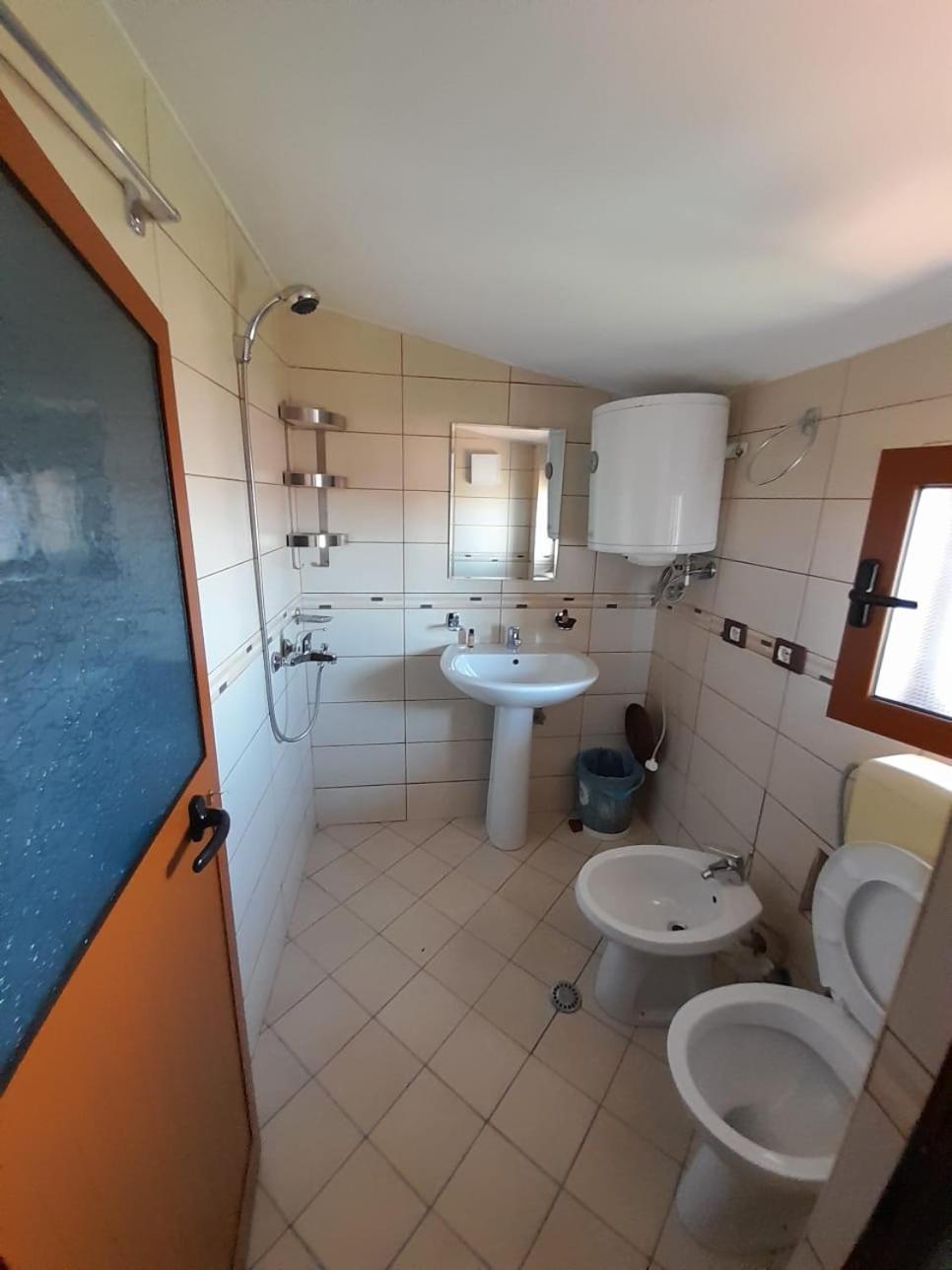 Aleksi&Eli Apartment Shkoder Luaran gambar