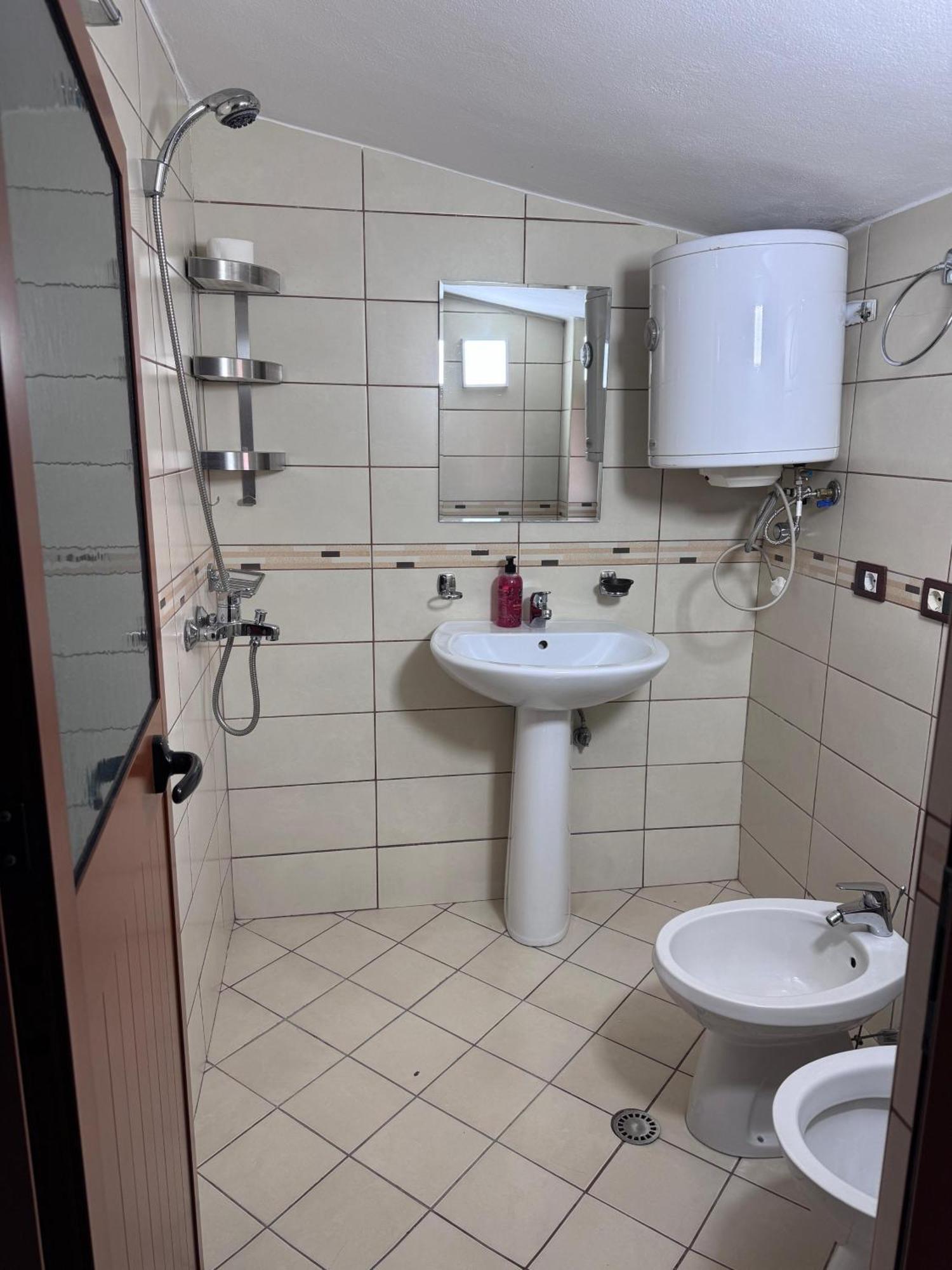 Aleksi&Eli Apartment Shkoder Luaran gambar